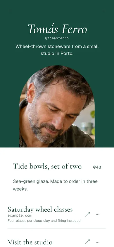 Tomás Ferro's Qoralo page in the Green Door look: a bowl for sale and wheel classes